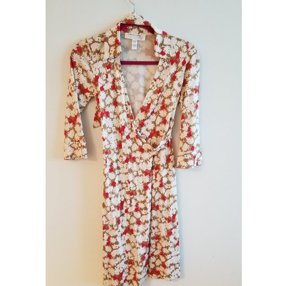 Diane Von Furstenberg Dresses & Skirts - Vintage Diane Von Furstenburg Floral Wrap Dress